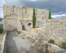 Vue sur la façade sud de l'église abbatiale